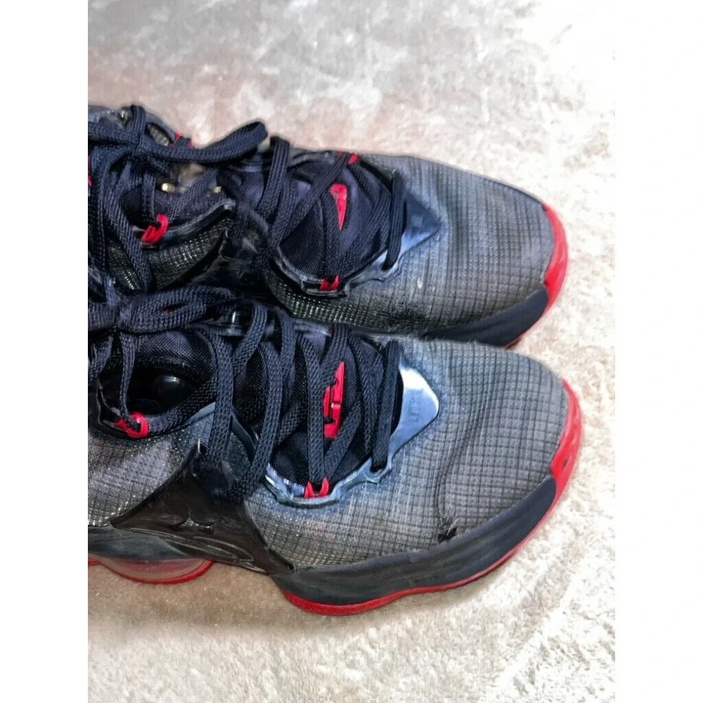 Jordan‎ LeBron 19 Black Sz. 7Y/ Men's 7